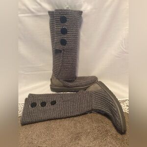 UGG Australia Classic Size 9 USA Cardy Gray Knit Tall 3 Buttons Women’s Boots